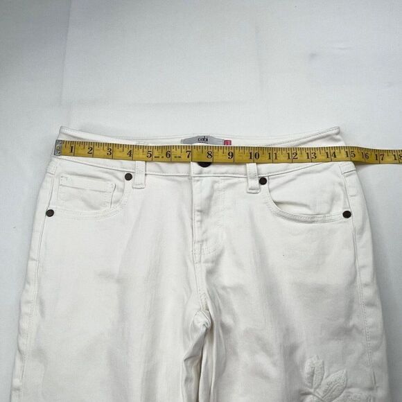Cabi Slim Boyfriend Floral Embroidery White Jean - Picture 7 of 8